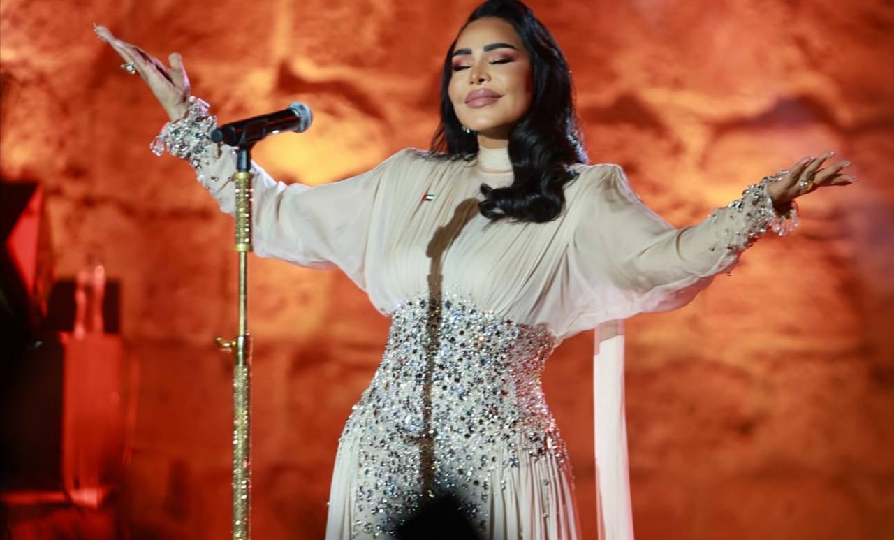 إطلالة ملكية لأحلام في مهرجان قرطاج تخطف أنظار الجمهور