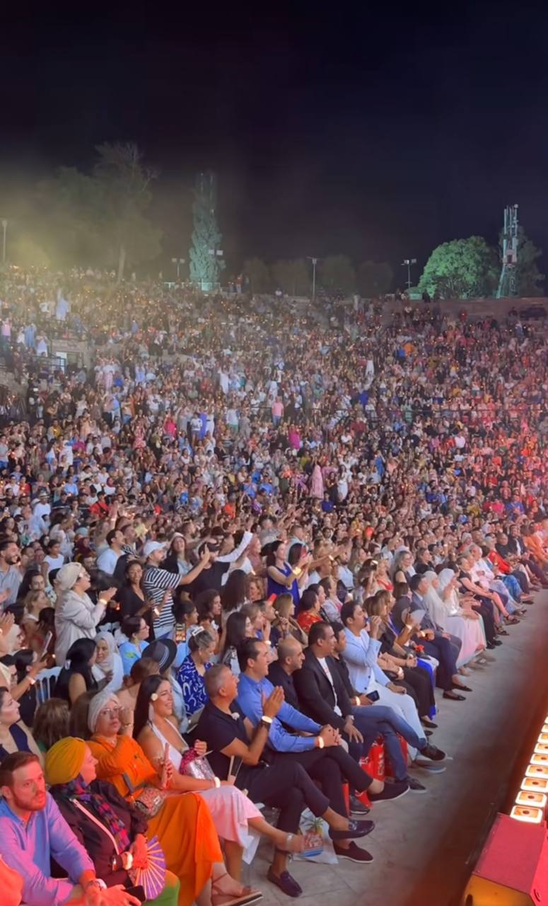 إطلالة ملكية لأحلام في مهرجان قرطاج تخطف أنظار الجمهور