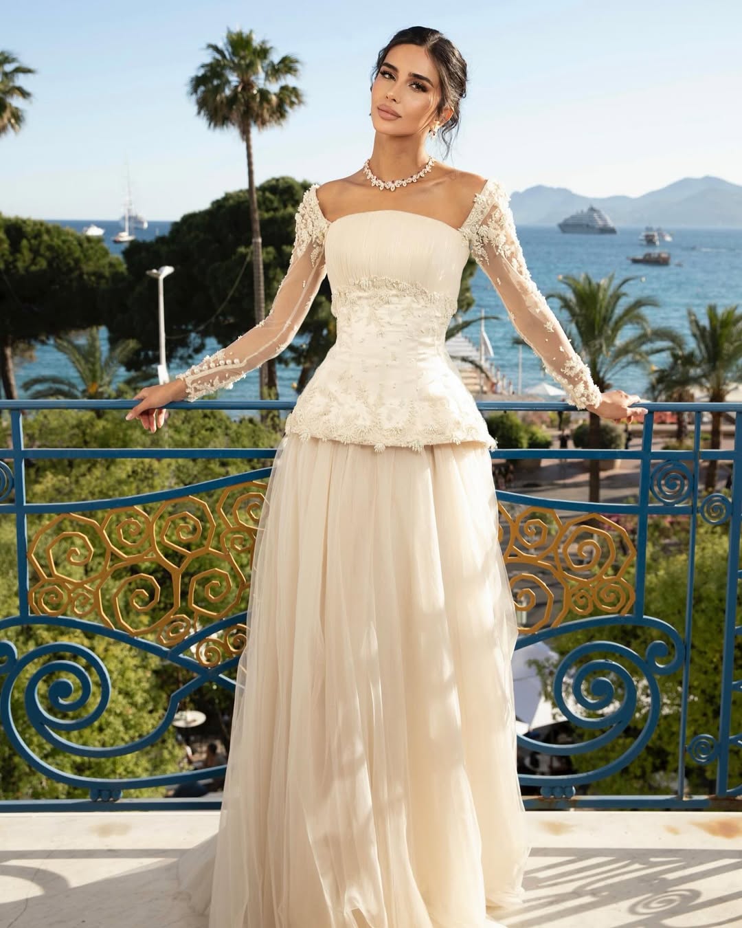 تصميم رامي قاضي يمنح رهف الحربي لمسة ملكية ب مهرجان فينيسيا