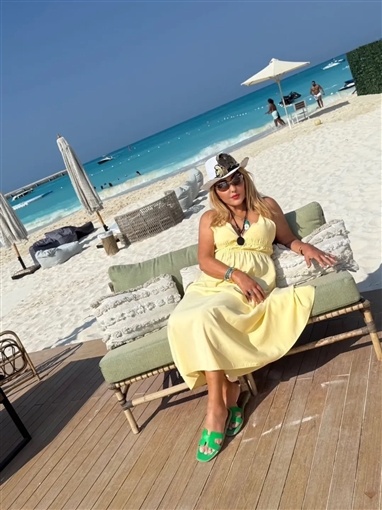 نادية الجندي في أحدث جلسة تصوير من الساحل الشمالي