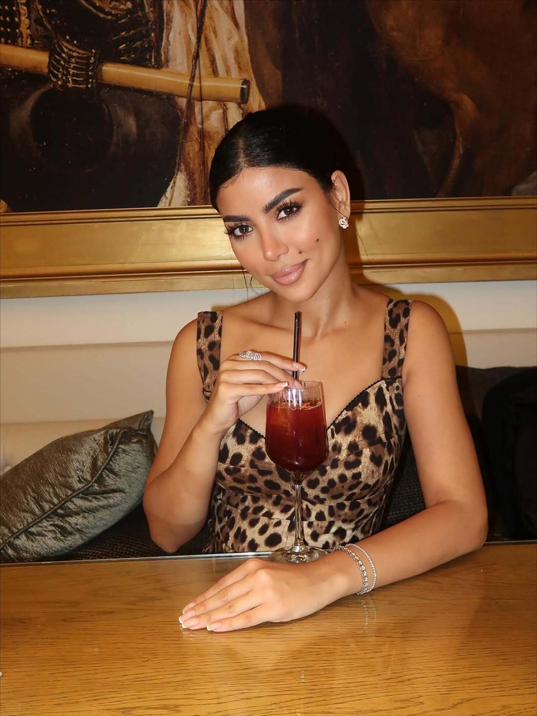 كارولين عزمي تخطف القلوب وتتصدر الترند بإطلالة “تايجر”