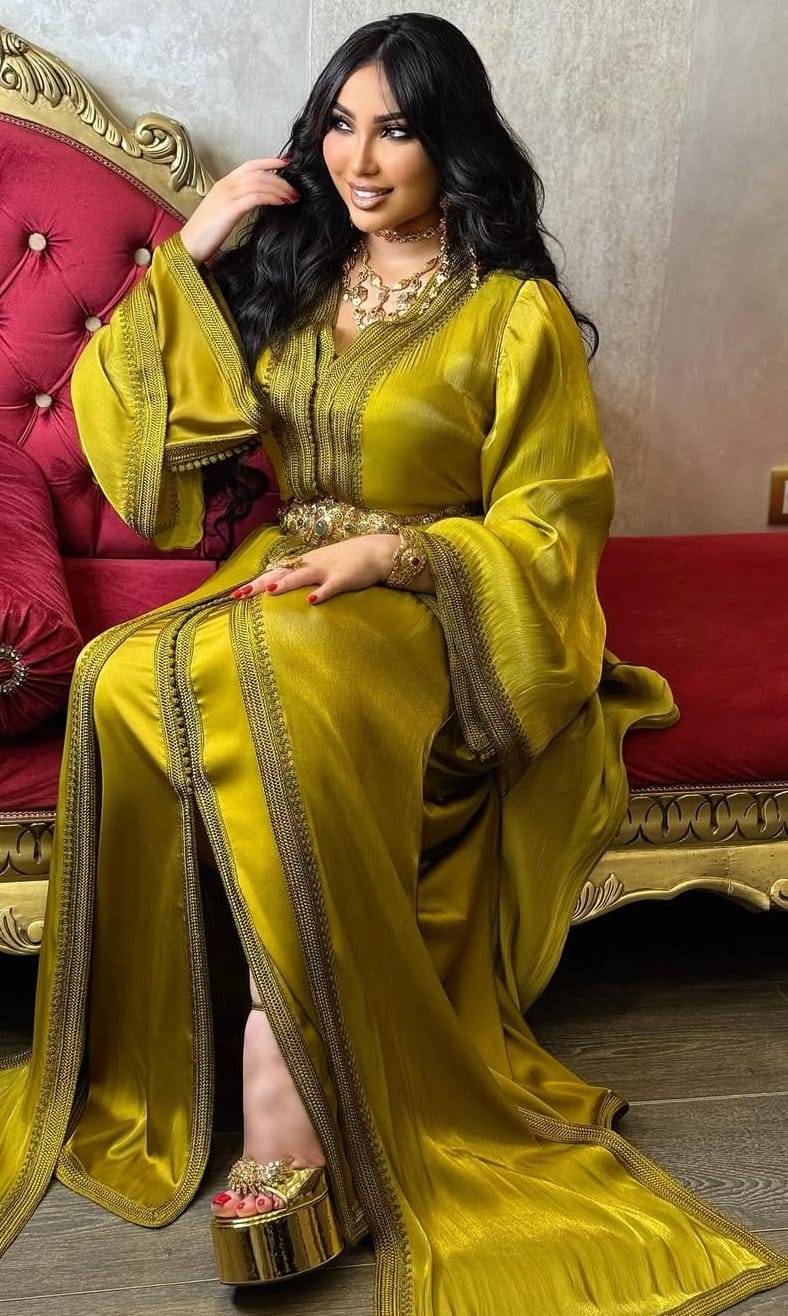 فساتين دنيا بطمة في المناسبات