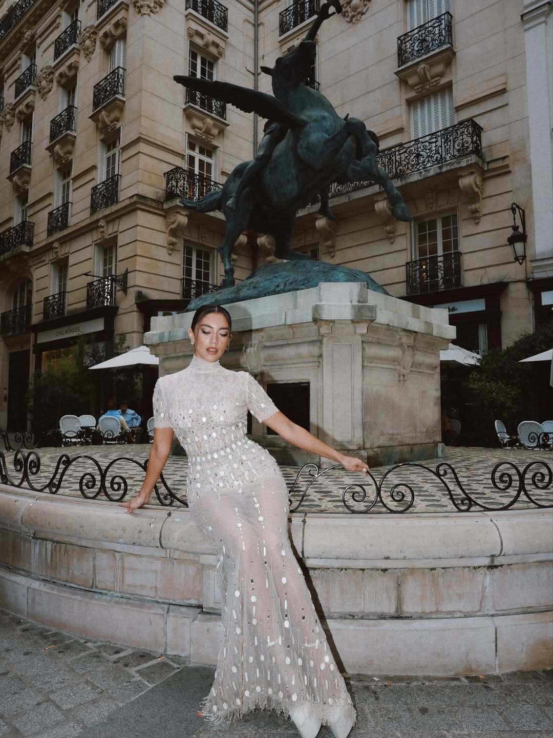 ستيفاني عطالله بفستان شفاف من جورج حبيقة في باريس