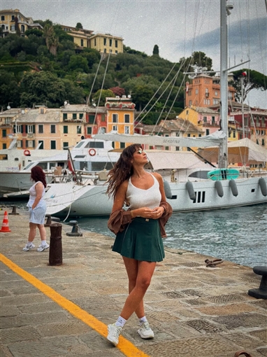 بصور تبرز جمال الطبيعة.. فايا يونان توثق رحلتها إلى إيطاليا