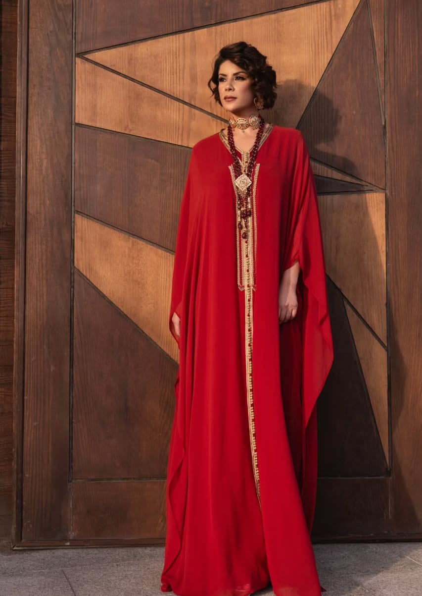 ليلى الحديوي وعالم الموضة المغربية