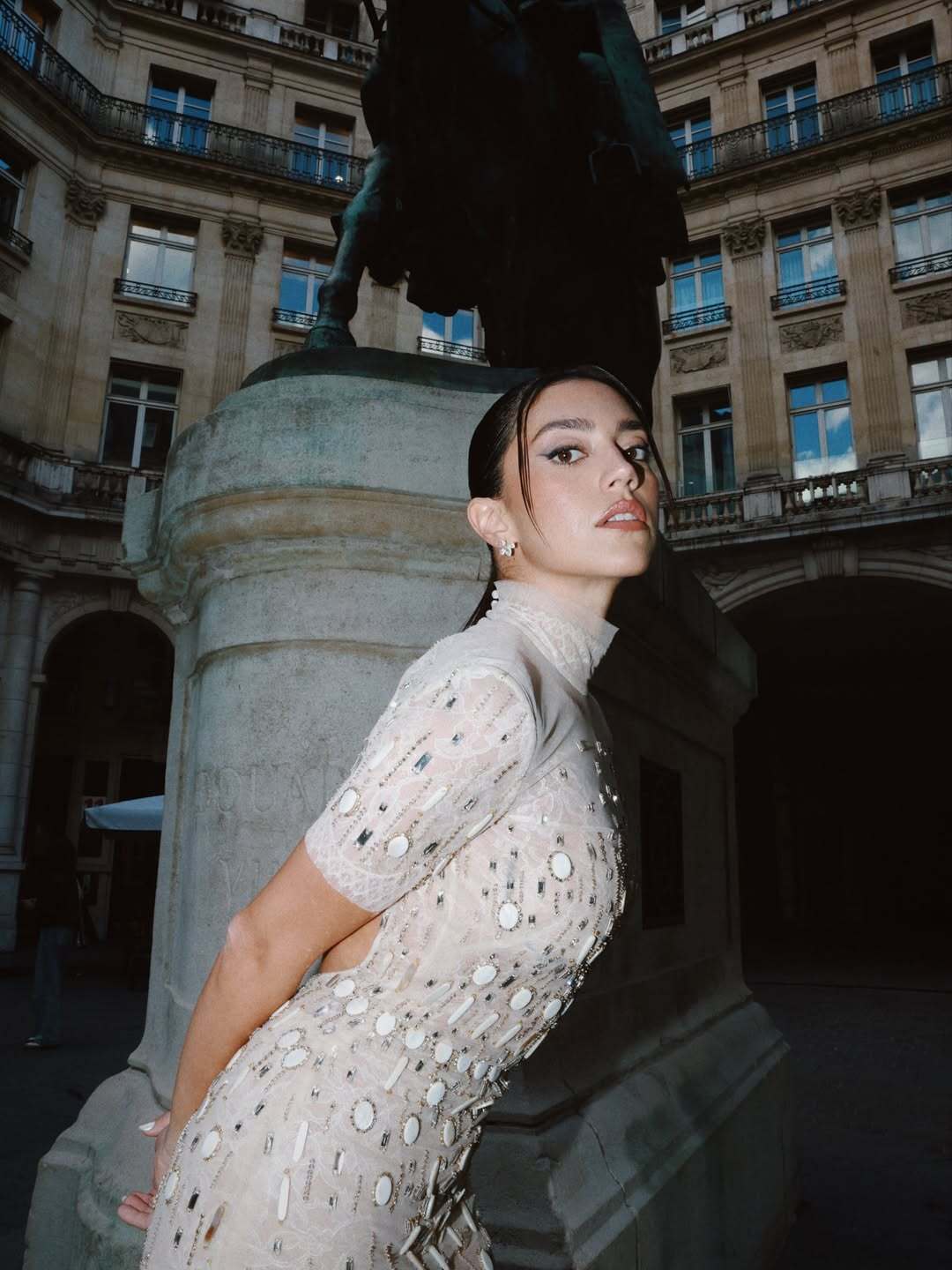 ستيفاني عطالله بفستان شفاف من جورج حبيقة في باريس